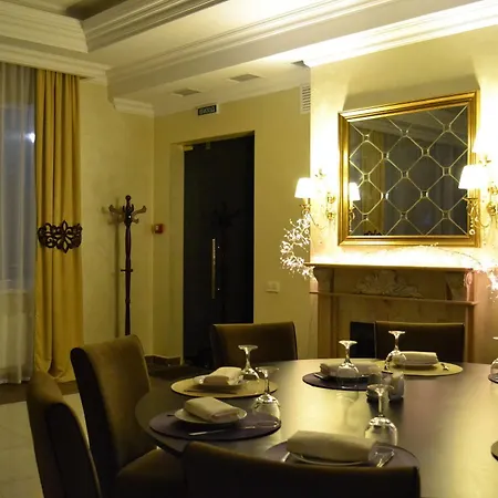 Argo Hotell 3*