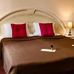 Argo Hotel
